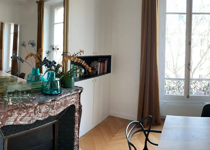 Spacious 150sqm Luxury In Center Paris