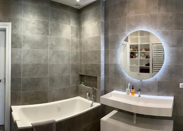 Lejlighed Spacious 150sqm Luxury In Center