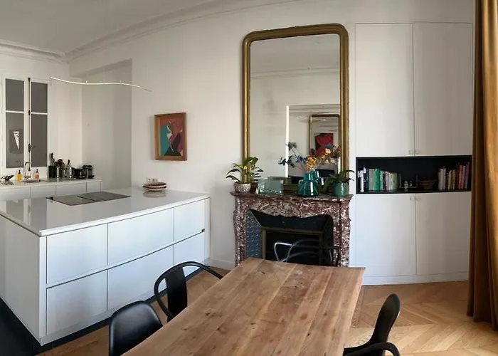Spacious 150sqm Luxury In Center Lejlighed