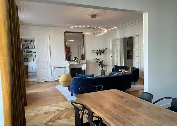 Spacious 150sqm Luxury In Center *