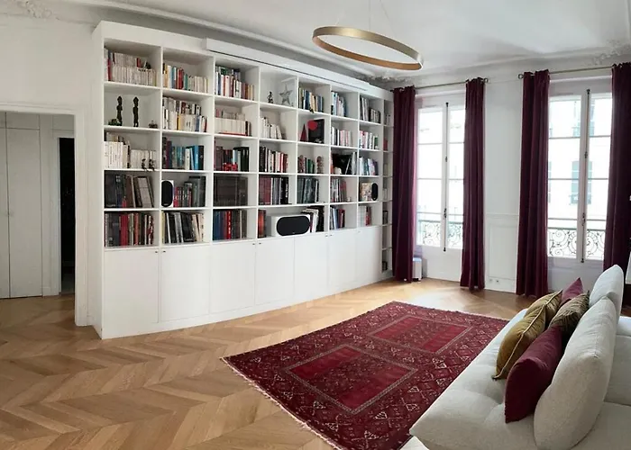 Spacious 150sqm Luxury In Center Lejlighed