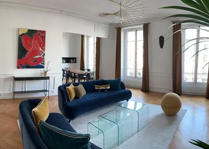Spacious 150sqm Luxury In Center Lejlighed