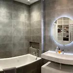Spacious 150sqm Luxury In Center *