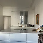 Spacious 150sqm Luxury In Center Appartement *