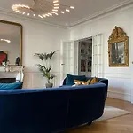Spacious 150sqm Luxury In Center
