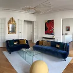 Spacious 150sqm Luxury In Center Paris