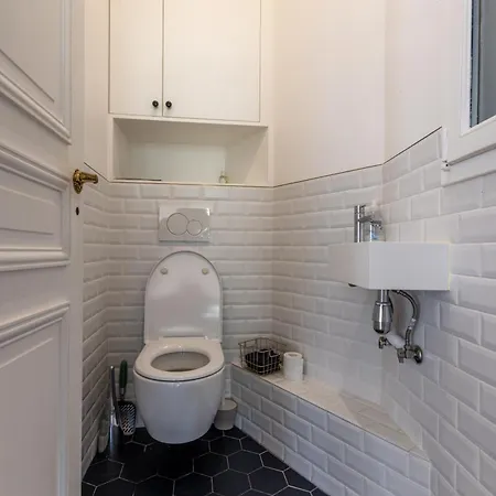 Spacious 150sqm Luxury In Center Paris