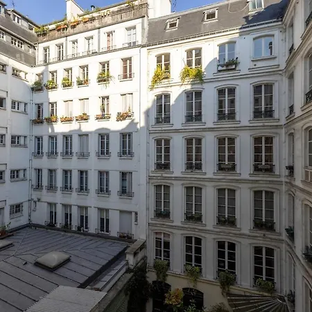 Spacious 150sqm Luxury In Center