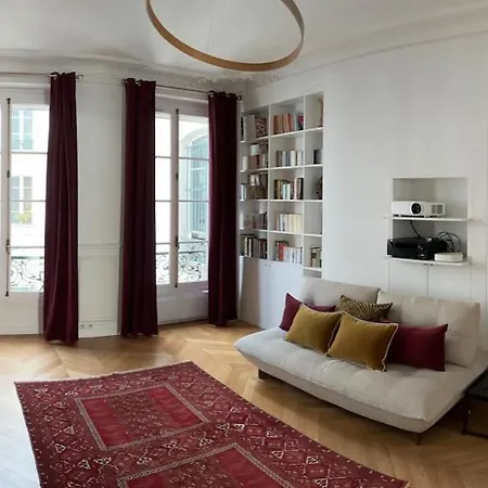 Spacious 150sqm Luxury In Center Paris