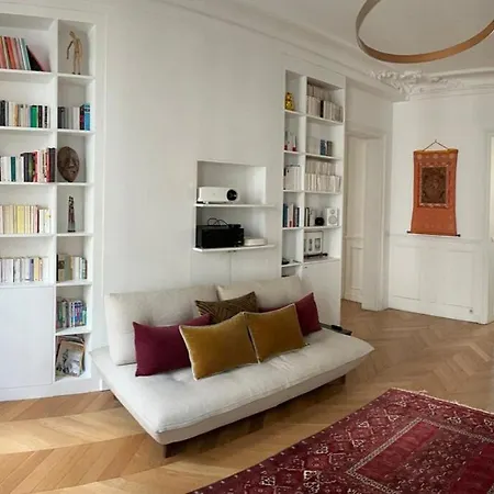 Spacious 150sqm Luxury In Center Paris